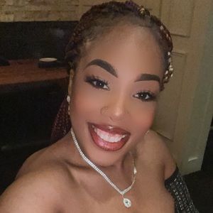 Meet your Posher, Jade